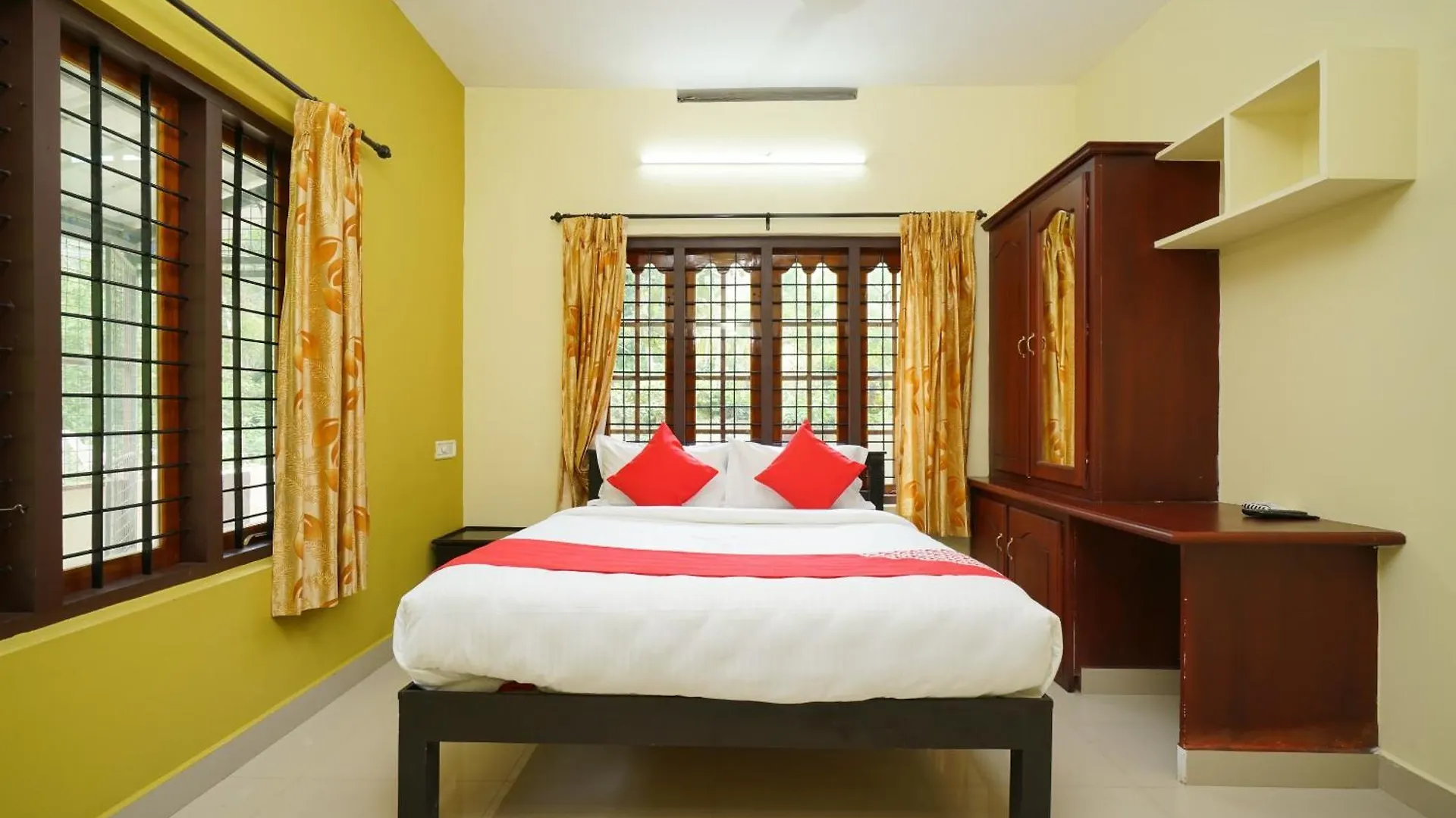 Hotel O Eden Residency Муннар 3*,