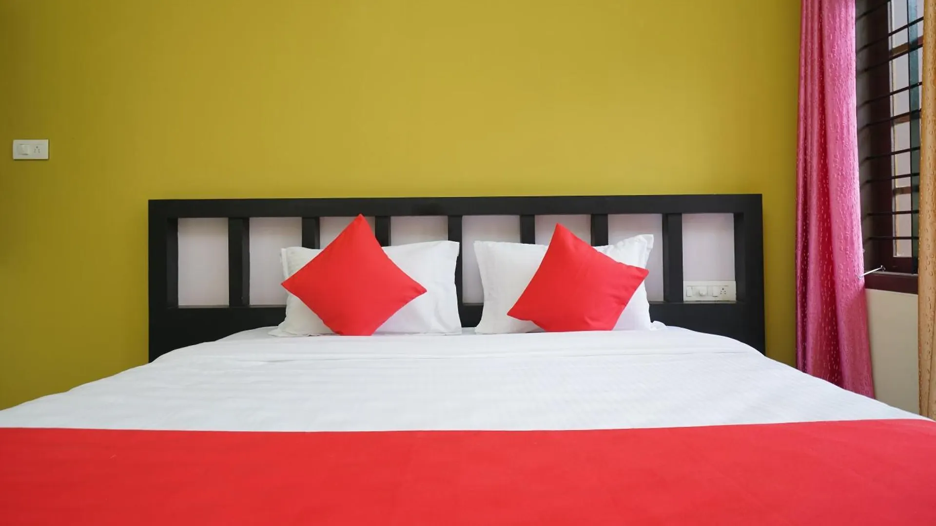 Hotel O Eden Residency Муннар