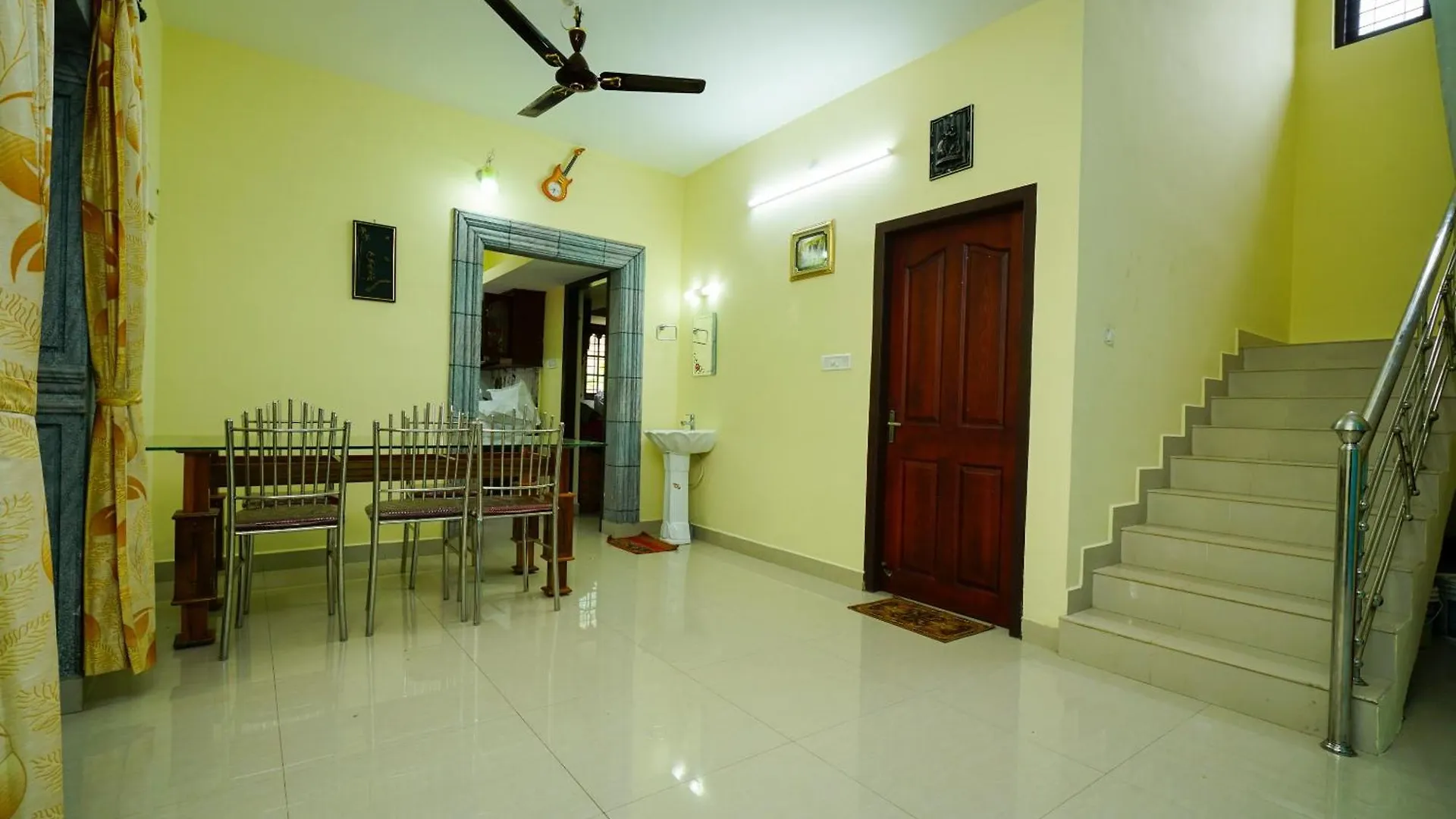 Hotel O Eden Residency Муннар